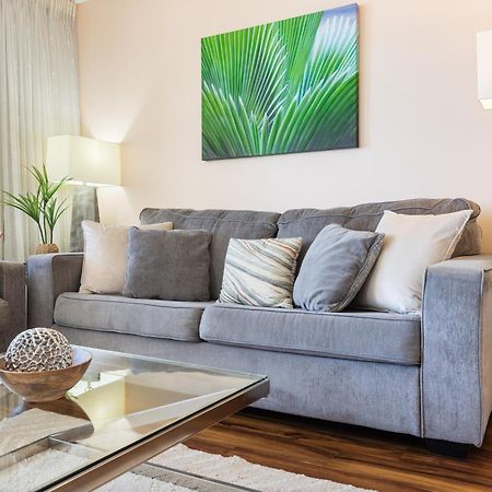 Beautifully Renovated 32Nd Floor Deluxe Ocean View Waikiki Condo Condo هونولولو المظهر الخارجي الصورة