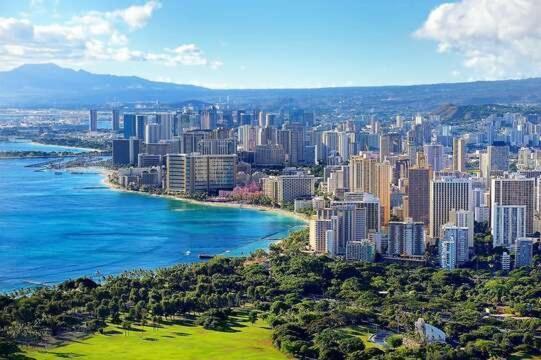 Beautifully Renovated 32Nd Floor Deluxe Ocean View Waikiki Condo Condo هونولولو المظهر الخارجي الصورة