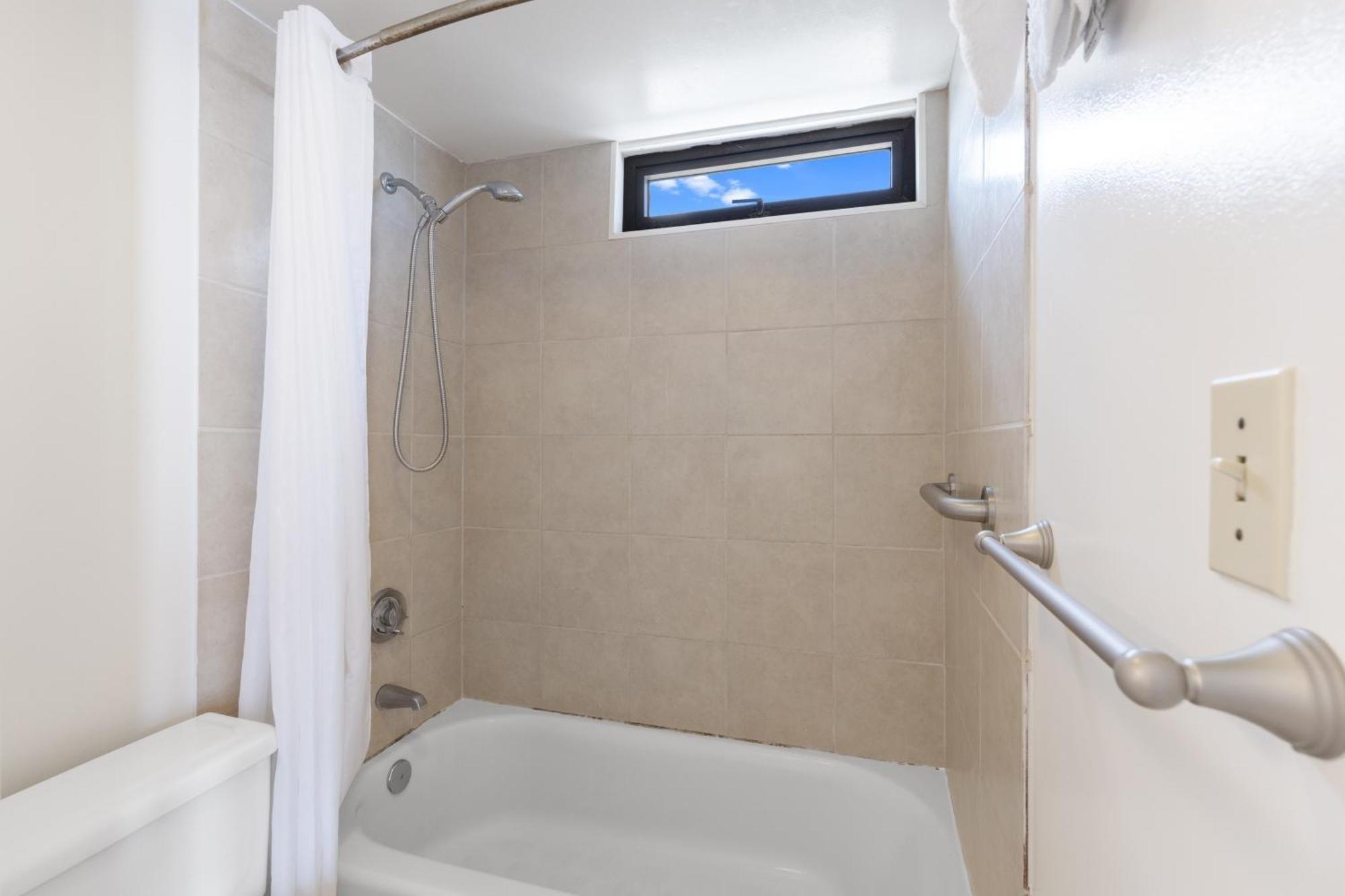 Beautifully Renovated 32Nd Floor Deluxe Ocean View Waikiki Condo Condo هونولولو المظهر الخارجي الصورة