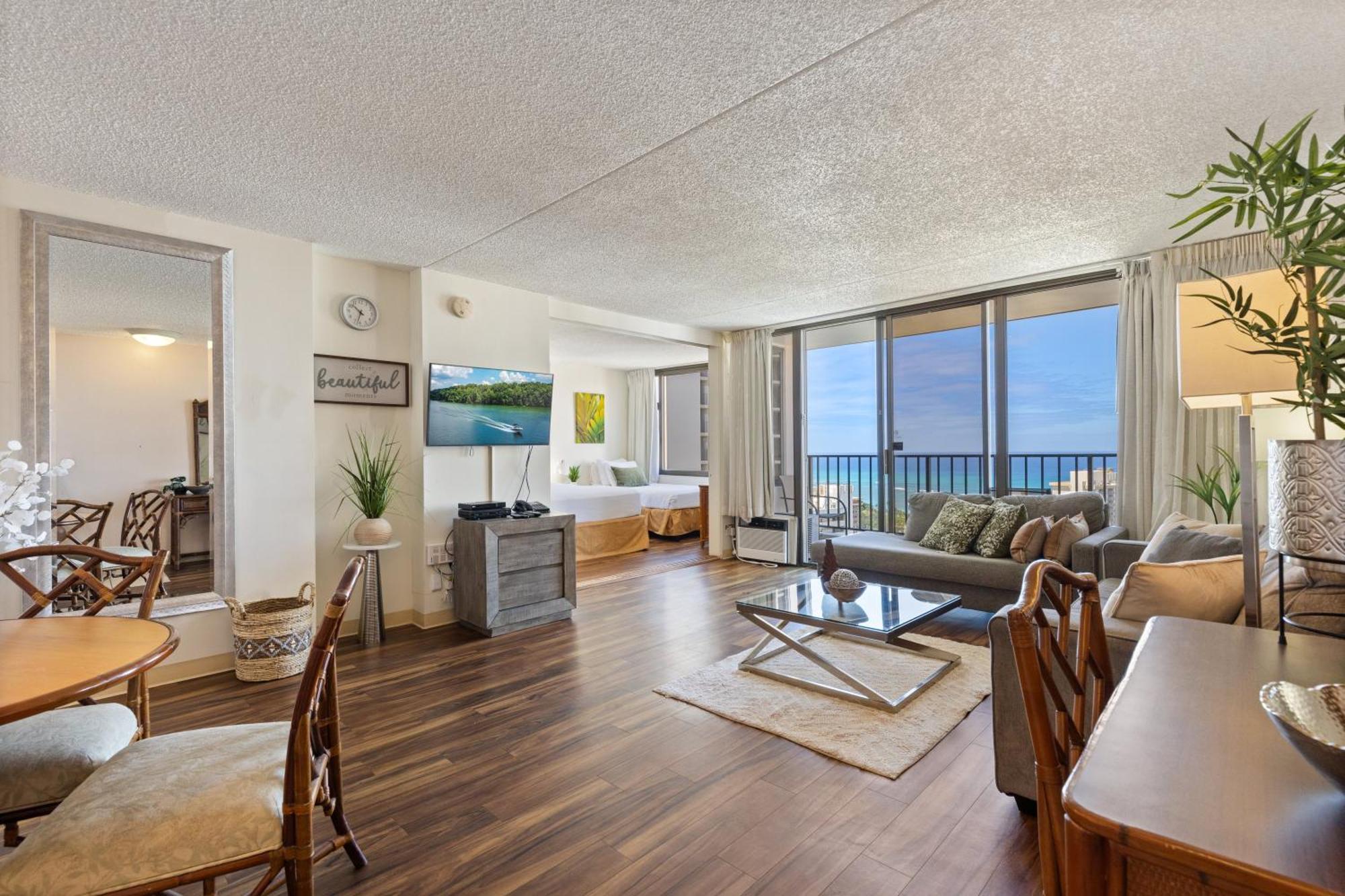 Beautifully Renovated 32Nd Floor Deluxe Ocean View Waikiki Condo Condo هونولولو المظهر الخارجي الصورة