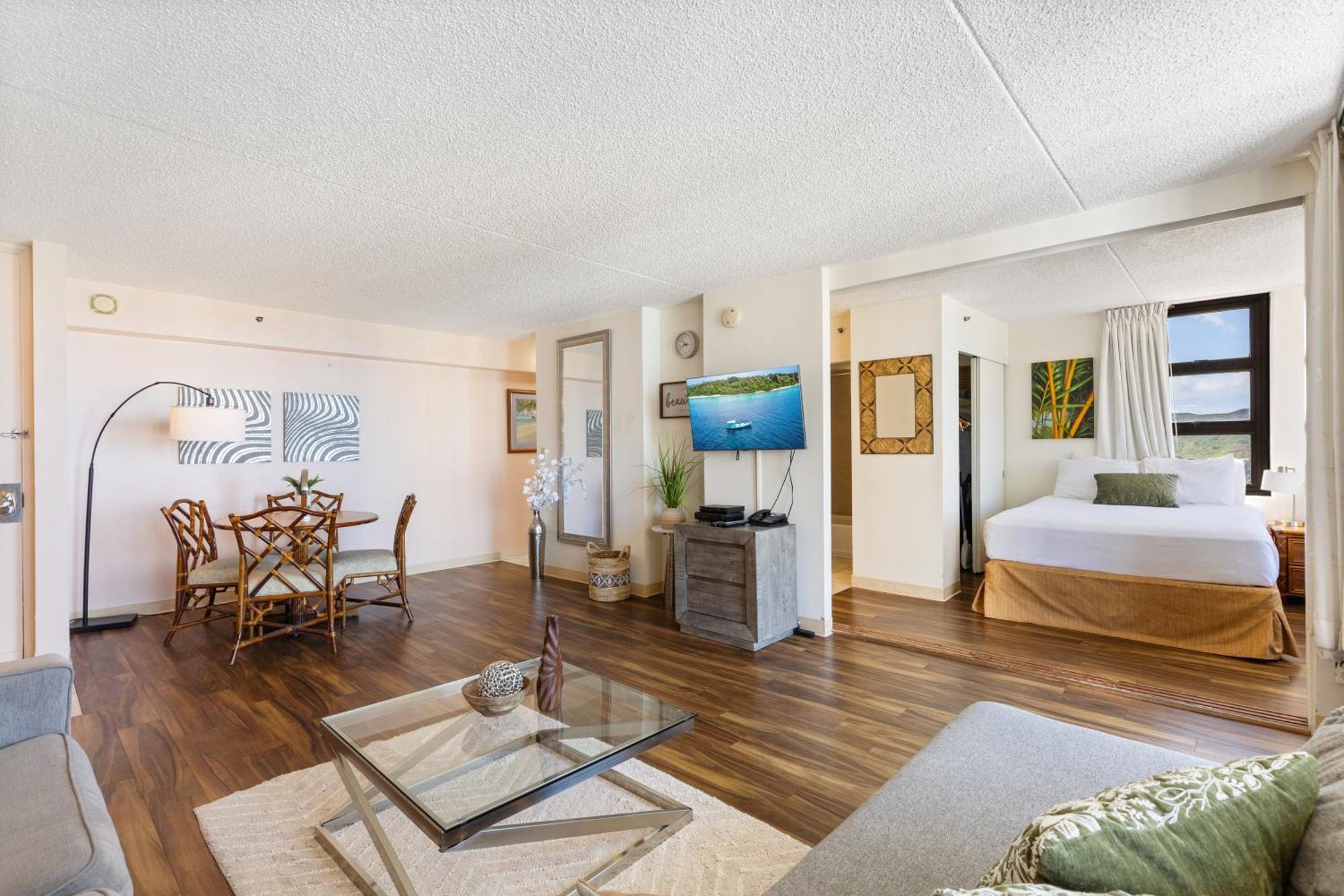 Beautifully Renovated 32Nd Floor Deluxe Ocean View Waikiki Condo Condo هونولولو المظهر الخارجي الصورة
